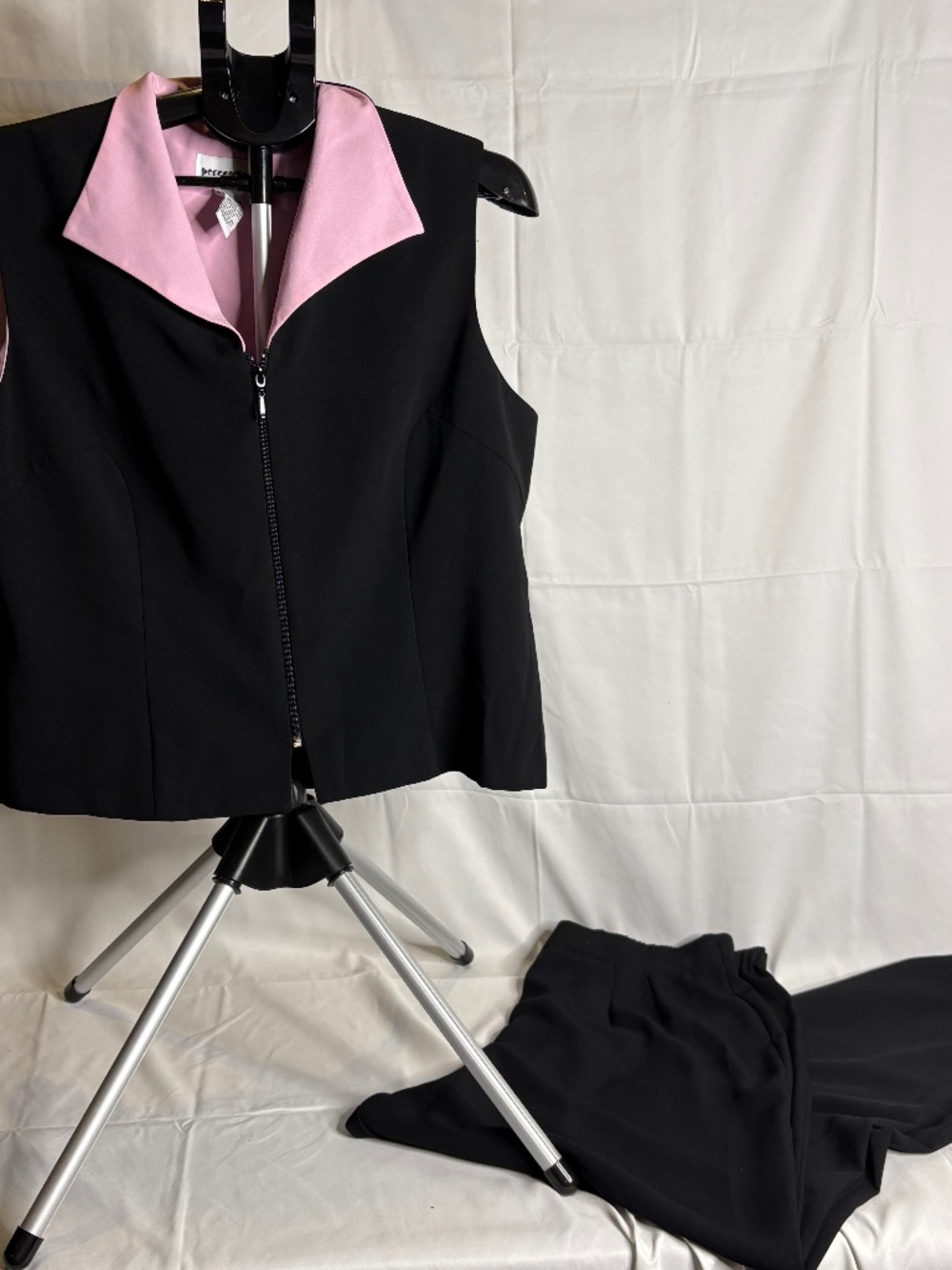 Perceptions By Irene Women's Black/Pink Pant Suit 2 Piece Set Top and Pants 18